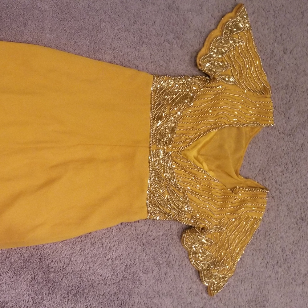 Dress - Picture 2 of 3